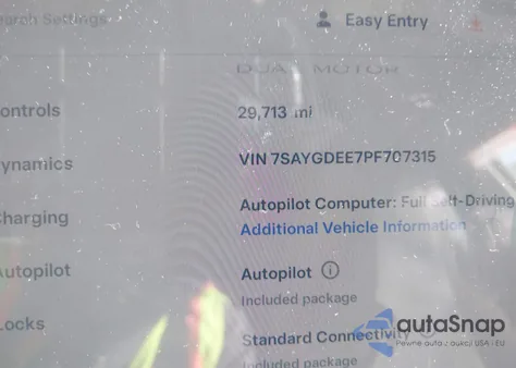 2023 Tesla Model Y Awd/Long Range Dual Motor All-Wheel Drive z USA, uszkodzony, nr VIN 7SAYGDEE7PF707315